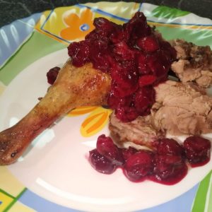 Мясо утки под вишневым соусом