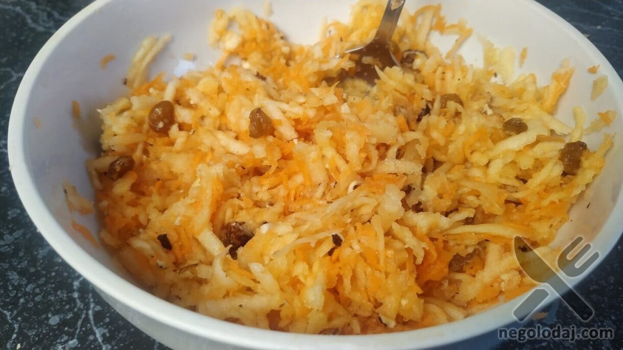 Салат из яблок, моркови, ореха, апельсина